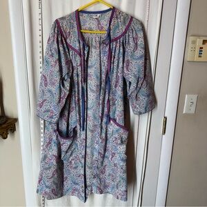 Vintage Women's Models Coat Paisley House Coat